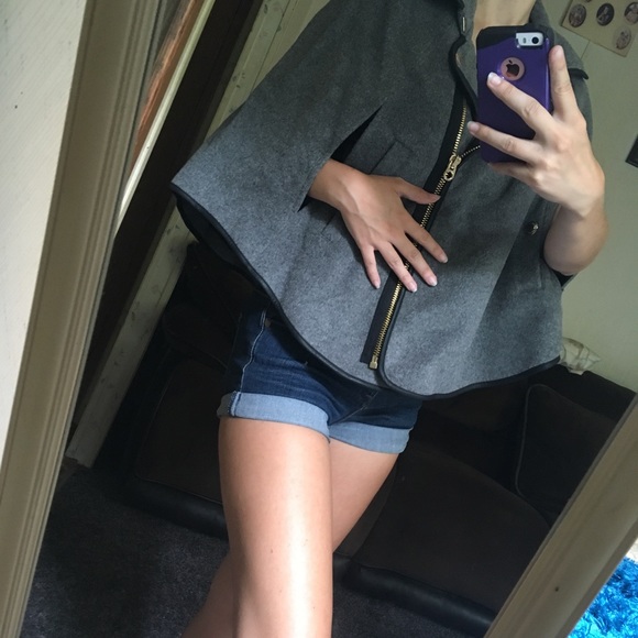 Juicy Couture Wool Poncho NEW - Picture 6 of 9